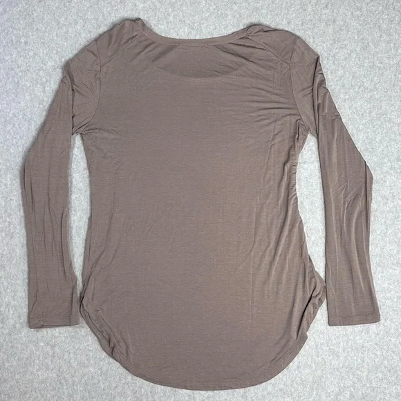 Carly Jean Los Angeles Women's Long Sleeve Top - Picture 2 of 5